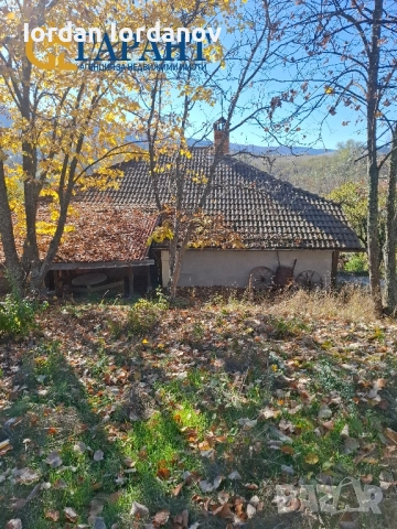 Продава се парцел с къща в с. Горна Диканя , снимка 2 - Къщи - 52317004