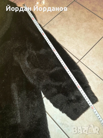Продавам дамско черно палто от екокожа с косъм, снимка 6 - Палта, манта - 53124762