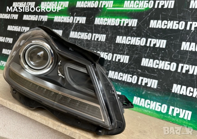 Фар десен фарове за Мерцедес Ц204 фейс Mercedes C-класа W204 facelift, снимка 2 - Части - 51881849