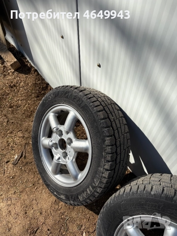 Гуми, снимка 4 - Гуми и джанти - 52399746