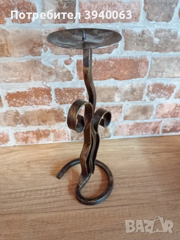 Стар свещник , снимка 2 - Антикварни и старинни предмети - 53207712