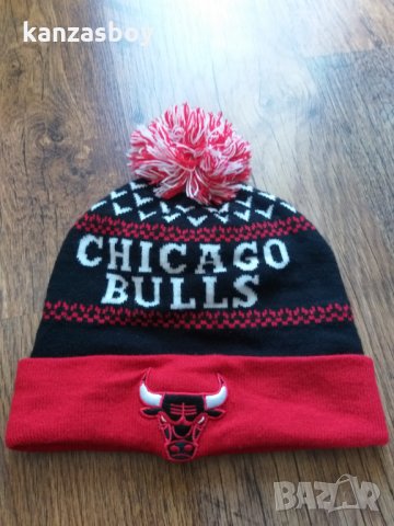 mitchell and ness chicago bulls winter cap - страхотна зимна шапка КАТО НОВА, снимка 7 - Шапки - 34763249