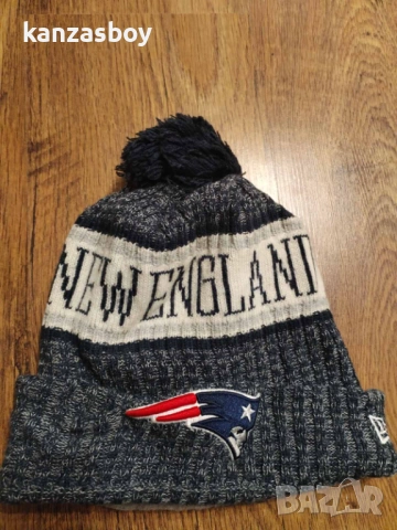 new era new england patriots - страхотна зимна шапка КАТО НОВА 100% оригинал универсален размер, снимка 2 - Шапки - 53020933