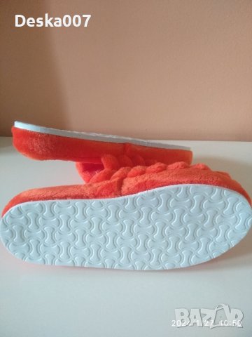 Меки оранжеви пантофи , снимка 2 - Пантофи - 43997844