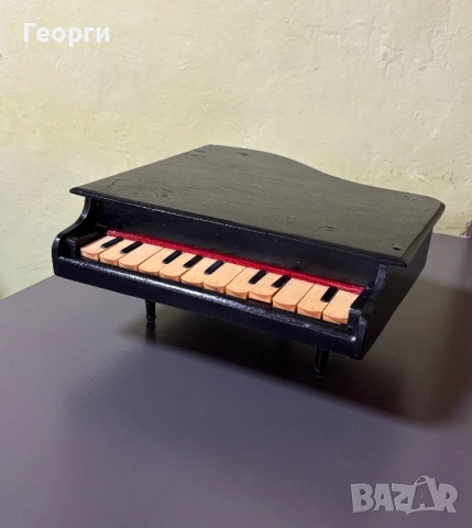 Старо детско пиано