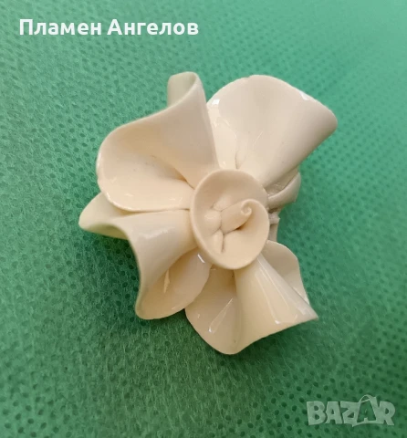 Стара Българска порцеланова брошка. , снимка 3 - Други - 50533141