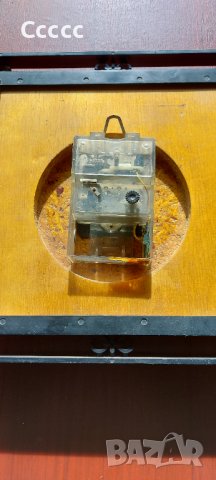 ЯНТАРЬ ретро руски стенен часовник, снимка 2 - Антикварни и старинни предмети - 39366049