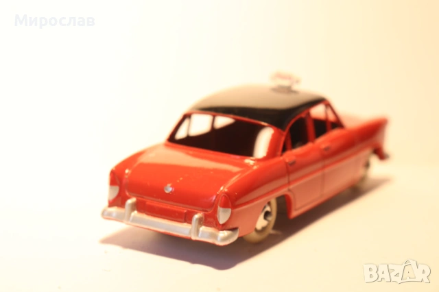 DINKY TOYS SIMCA VERSAILLES TAXI ТАКСИ КОЛИЧКА МОДЕЛ, снимка 5 - Колекции - 53053774