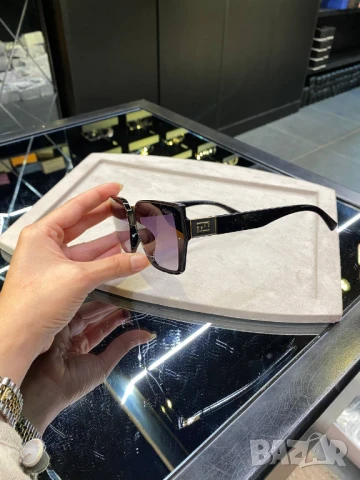 очила с черен обикновен калъф и ув защита fendi louis vuitton versace , снимка 14 - Слънчеви и диоптрични очила - 51410659