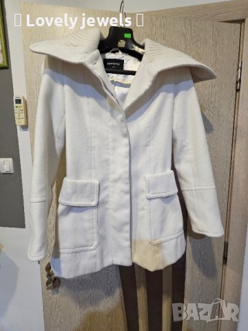 Красиво бяло палто , снимка 1 - Палта, манта - 43257088