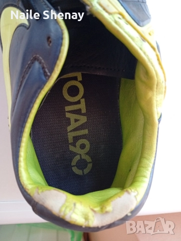 Оригинални бутонки NIKE TOTAL 90, снимка 2 - Спортни обувки - 51643573