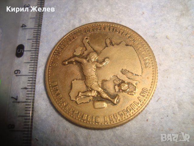 Футбол Европейско Първенство 1988г. 8-на ФИНАЛ ВРАТАР ГЕРМАНИЯ ФРГ ПЛАКЕТ БРОНЗ ПОЗЛАТА РЯДЪК 30453, снимка 3 - Антикварни и старинни предмети - 38152806