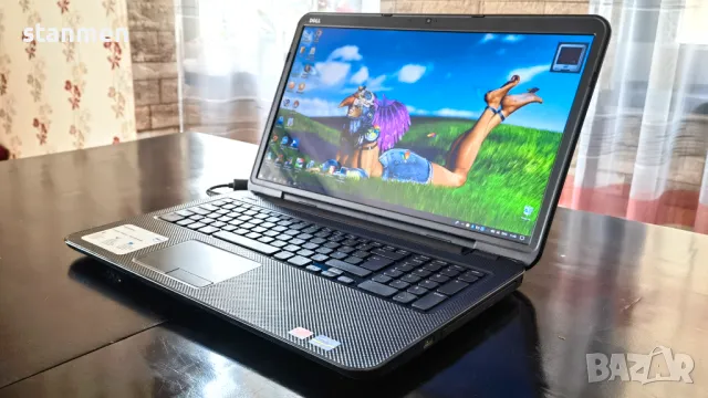 Продавам 17" лаптоп Dell Inspiron 3721/4x1.8ghzThr/8gb/1000gb/HD7670M/1600x900сKам/DVDrw/Профилактир, снимка 1 - Лаптопи за дома - 48781399