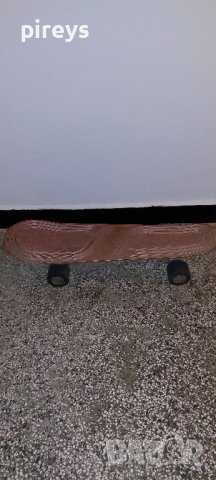 Оригинален скейтборд , снимка 2 - Скейтборд, ховърборд, уейвборд - 43772989