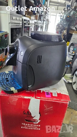 Кафеавтомат Gaggia Besana, 15 bar, 1400W, Керамична мелачка, снимка 2 - Кафемашини - 51375706