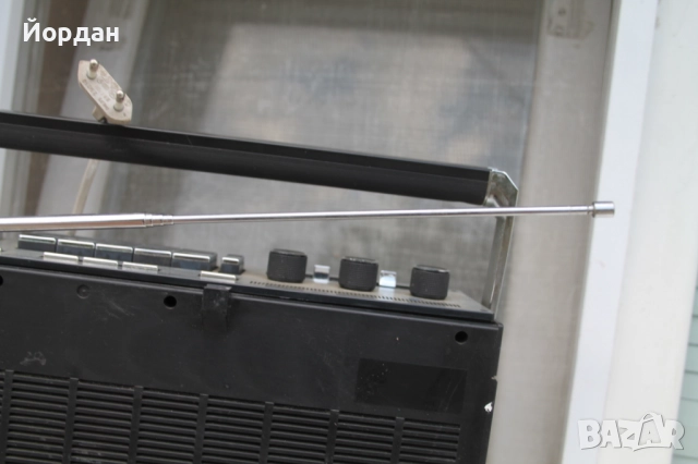 Радиокасетофон ''Philips 584'', снимка 13 - Радиокасетофони, транзистори - 52238117