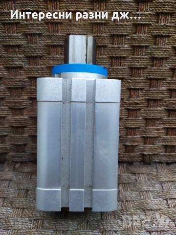 Festo -пневматичен цилиндър, снимка 3 - Резервни части за машини - 53124486