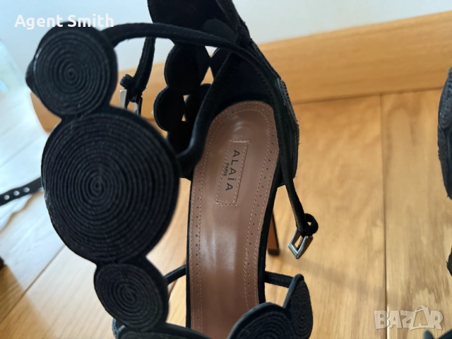 Обувки Alaia 40.5, снимка 5 - Дамски обувки на ток - 53533582