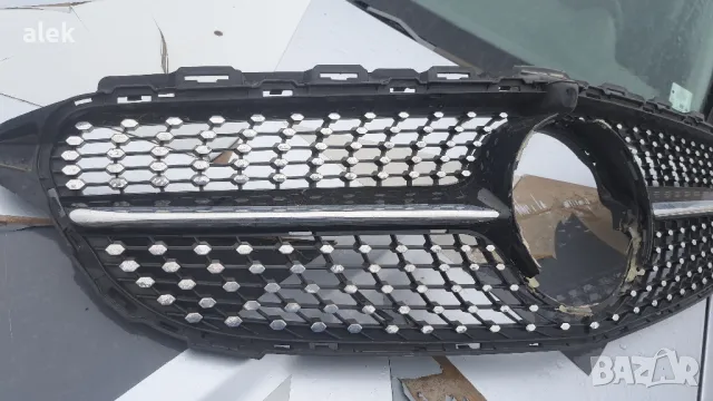 w205 sport amg предна решетка 150 лв, снимка 2 - Части - 47969845