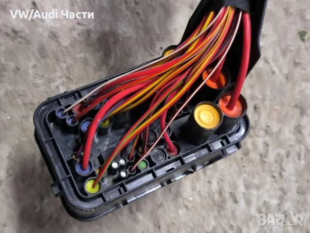 Букса бушониера бушонно табло за Голф 5 Ауди А3 Пасат VW Golf 5 Audi A3 8P Touran Passat 1K0937700A, снимка 2 - Части - 50557339