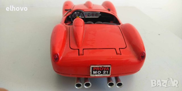 Метална количка Ferrari 250 Testa Rossa(1957) Burago 1:18, снимка 4 - Колекции - 34357992