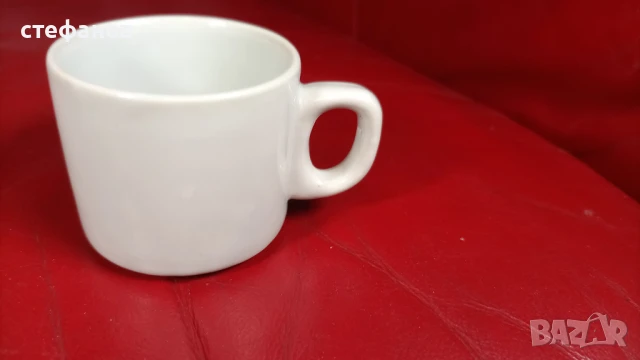 Порцеланов комплект за кафе, 6 чинийки и 6 чаши, балкан турист, балкантурист, червена щампа, снимка 11 - Антикварни и старинни предмети - 50869442