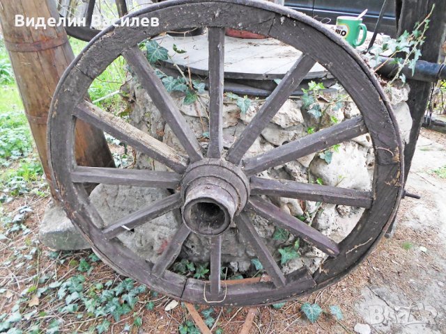 Колело от каруца за декорация, снимка 2 - Градински мебели, декорация  - 33003992