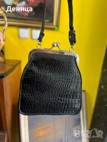 Винтидж чанта Малка чанта с любимата за мен закопчалка тип „целувка“ и текстурирана, релефна повърхн, снимка 4 - Чанти - 51479090