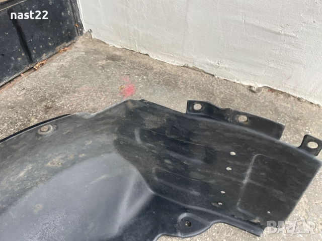 Заден ляв подкалник Сузуки Гранд Витара 1998-2005 1.6 97 к.с, снимка 2 - Части - 52587348