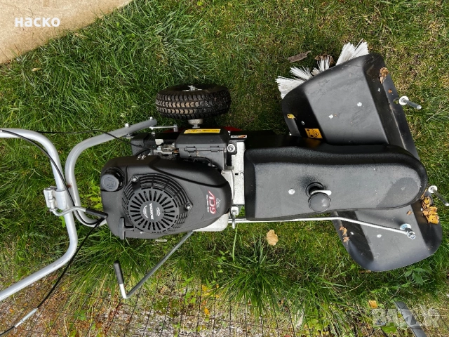 Продавам бензинова почистваща метла, снимка 5 - Други машини и части - 52100830