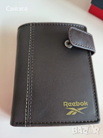 Reebok Division с RFID защита малък вертикален портфейл, снимка 10 - Портфейли, портмонета - 50506624