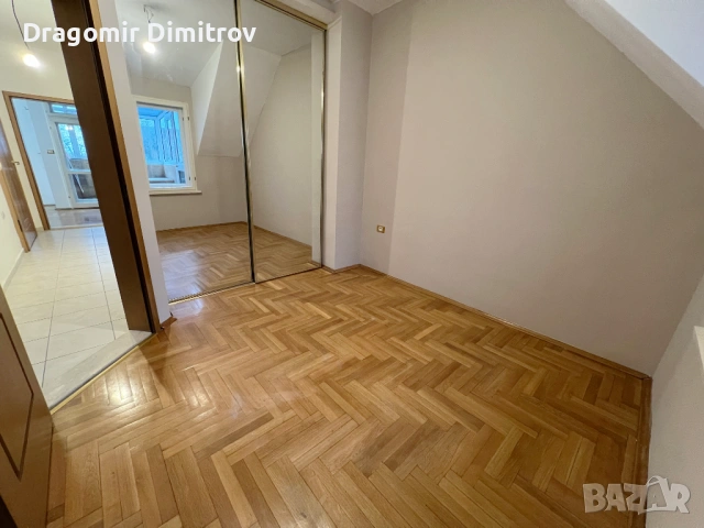 Тристаен тухлен апартамент в район Зимно кино Тракия , снимка 9 - Апартаменти - 53291844