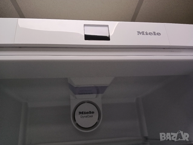 Комбиниран хладилник с фризер Миеле Miele с 2 години гаранция!, снимка 4 - Хладилници - 53001957
