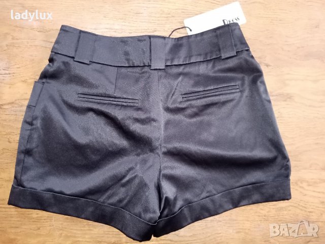 Carry Allen by Ella Singh, Дизайнерски, Размер S. Код 1537, снимка 8 - Къси панталони и бермуди - 35656643