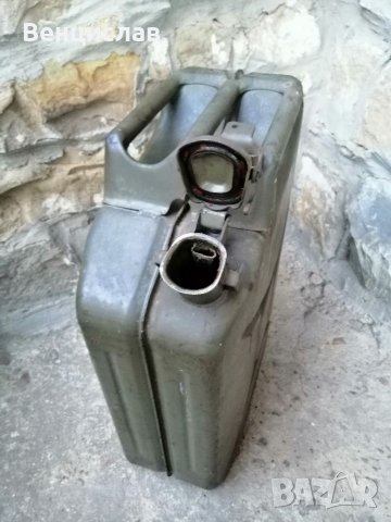Стара Соц Метална Туба За Гориво / 20 Литра / 1986 г. , снимка 8 - Антикварни и старинни предмети - 38429184