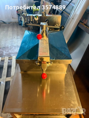 Професионален Pressure Fryer (Фритюрник под налягане) – НОВ, неизползван