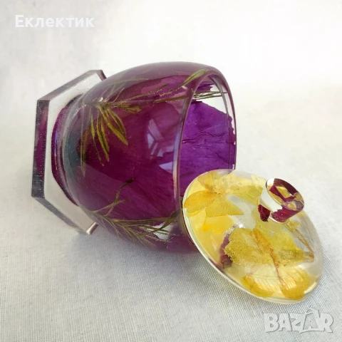 Декоративен буркан с капак. Хербарий в смола, снимка 3 - Други - 50759395