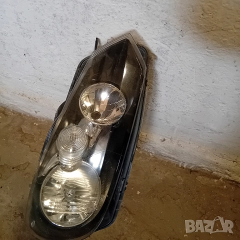 Десен фар за Volkswagen Golf 6 (2008-2013г.) оригинал, снимка 2 - Части - 52509187