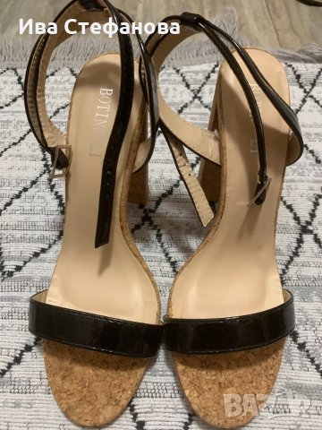 Елегантни секси черни сандали с коркова подметка , снимка 1 - Дамски елегантни обувки - 32741428