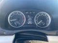 Skoda Roomster 1.6i, 105 кс., автоматик, панорама, 142 000 км. реални километри, обслужена, платени , снимка 11