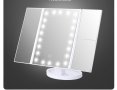 🪞🪞🪞Тристранно сгъваемо огледало в бял цвят с вградени Led светлини 4 зони на zoom  , снимка 1