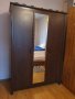 Гардероб трикрилен IKEA BRUSAL кафяв, огледало., снимка 1
