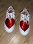 Love Moschino, Кожени спортни обувки със сърцевидна апликация, Бял/Червен, снимка 11