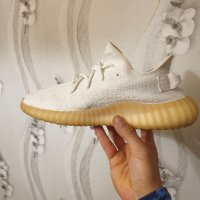 оригинални маратонки Adidas Yeezy Boost 350 V2 Cream White Triple Core номер 45-45,5, снимка 5 - Маратонки - 40258007