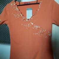 Дамска оранжева блуза с бродирани ивици, снимка 1 - Тениски - 29020791