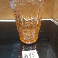 ваза от цветно стъкло, снимка 1 - Вази - 43823231