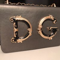 Тъмно сребриста със злaтисти елементи чанта dolce & gabbana original, снимка 1 - Чанти - 40162044