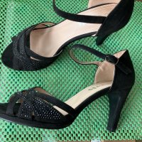 Обувки на ток, снимка 1 - Дамски обувки на ток - 37773919
