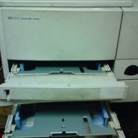 Лазерен принтер, снимка 1 - Принтери, копири, скенери - 32363629