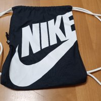 Nike-Много Запазена, снимка 11 - Раници - 43940381